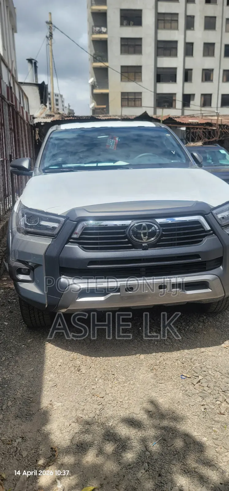 New Toyota Land Cruiser 2025 Gray