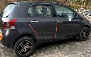 Toyota Yaris 2010 Black