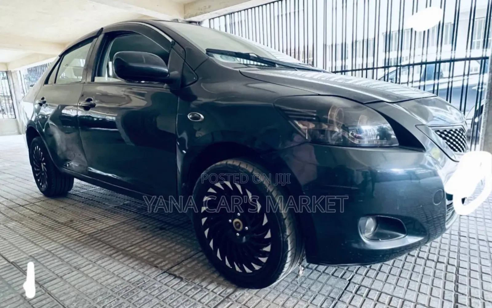 Toyota Yaris 2009 Gray