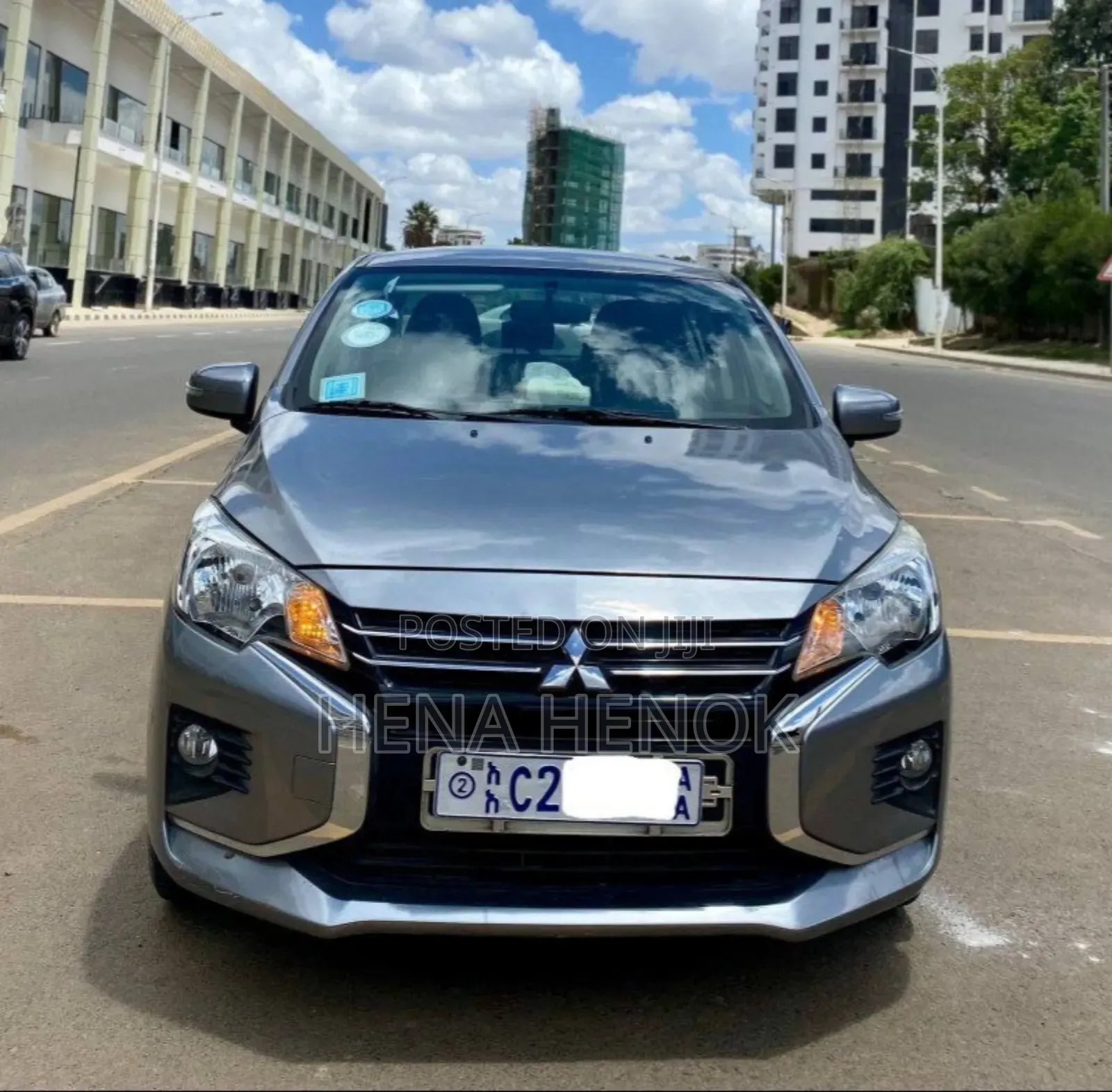 Mitsubishi Attrage 2022 Silver