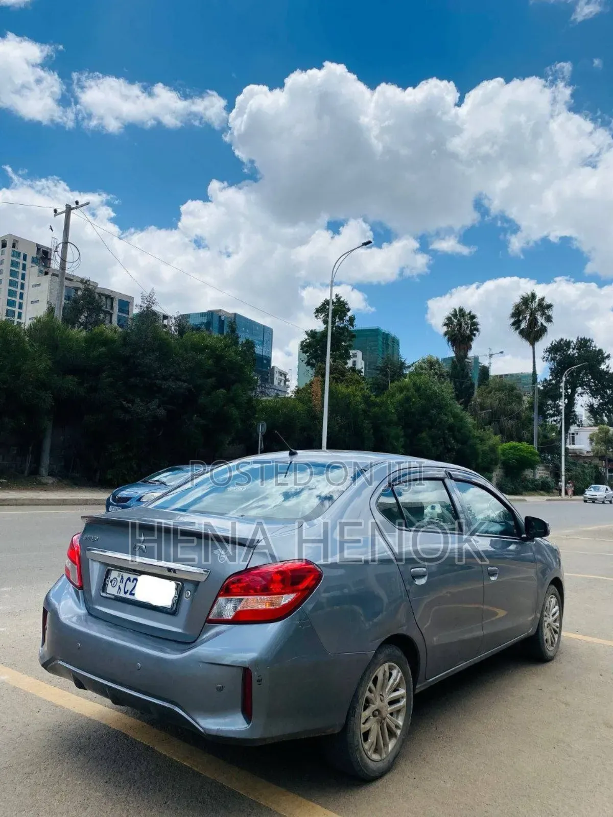 Mitsubishi Attrage 2022 Silver
