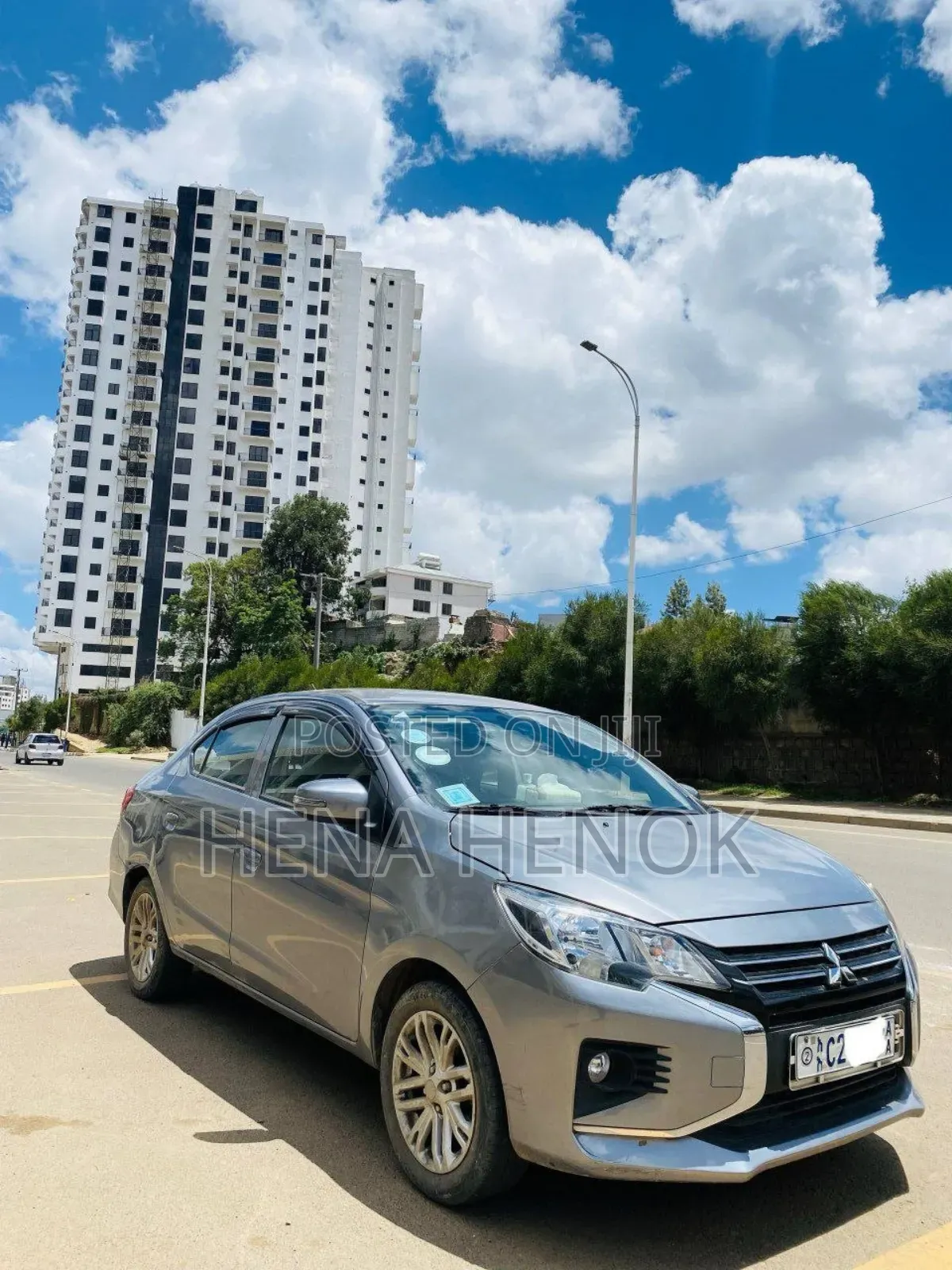 Mitsubishi Attrage 2022 Silver