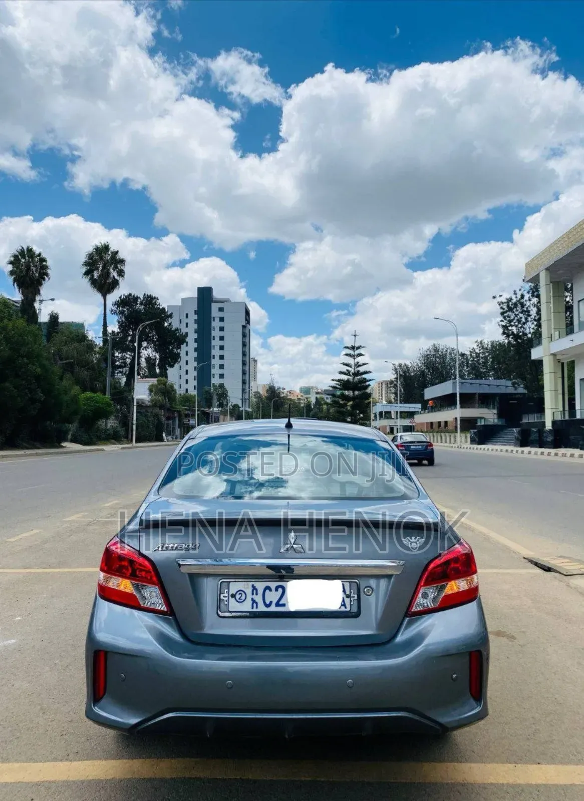 Mitsubishi Attrage 2022 Silver