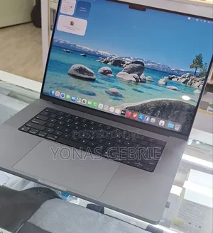 New Laptop Apple MacBook 32GB Apple M1 Pro SSD 512GB