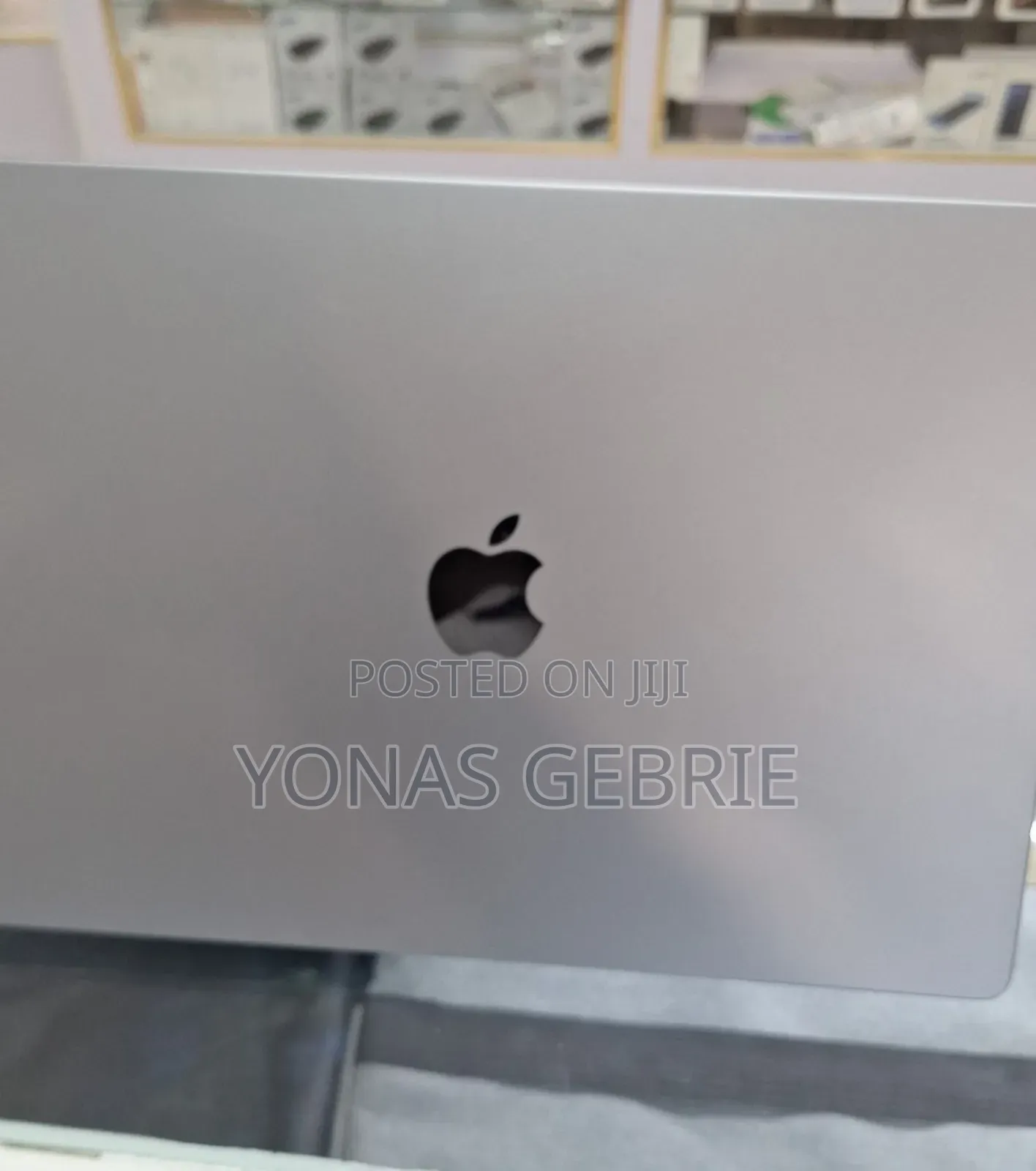 New Laptop Apple MacBook 32GB Apple M1 Pro SSD 512GB
