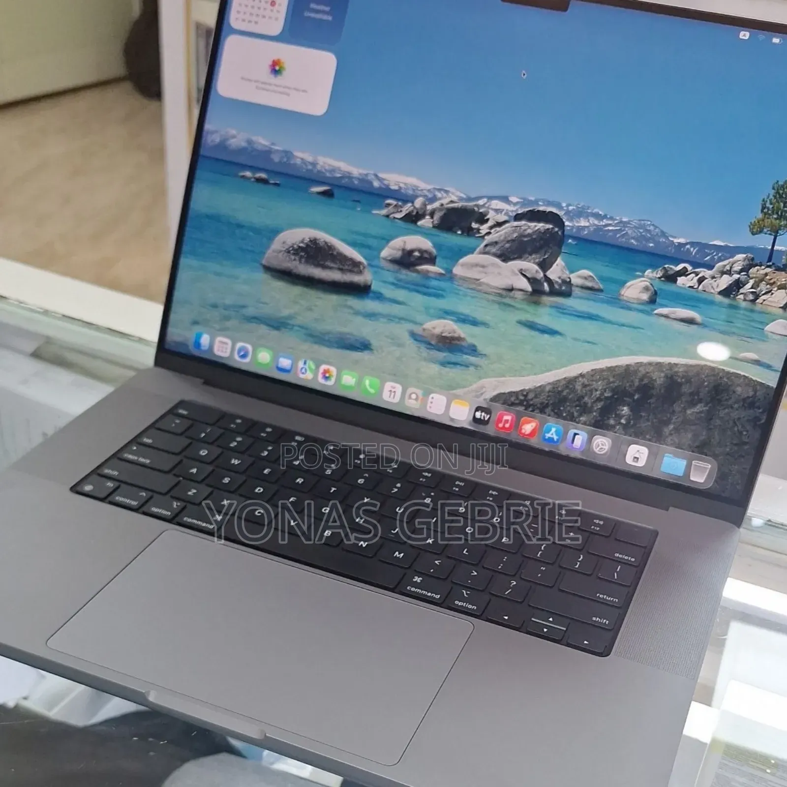 New Laptop Apple MacBook 32GB Apple M1 Pro SSD 512GB
