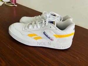 Reebok Sneakers