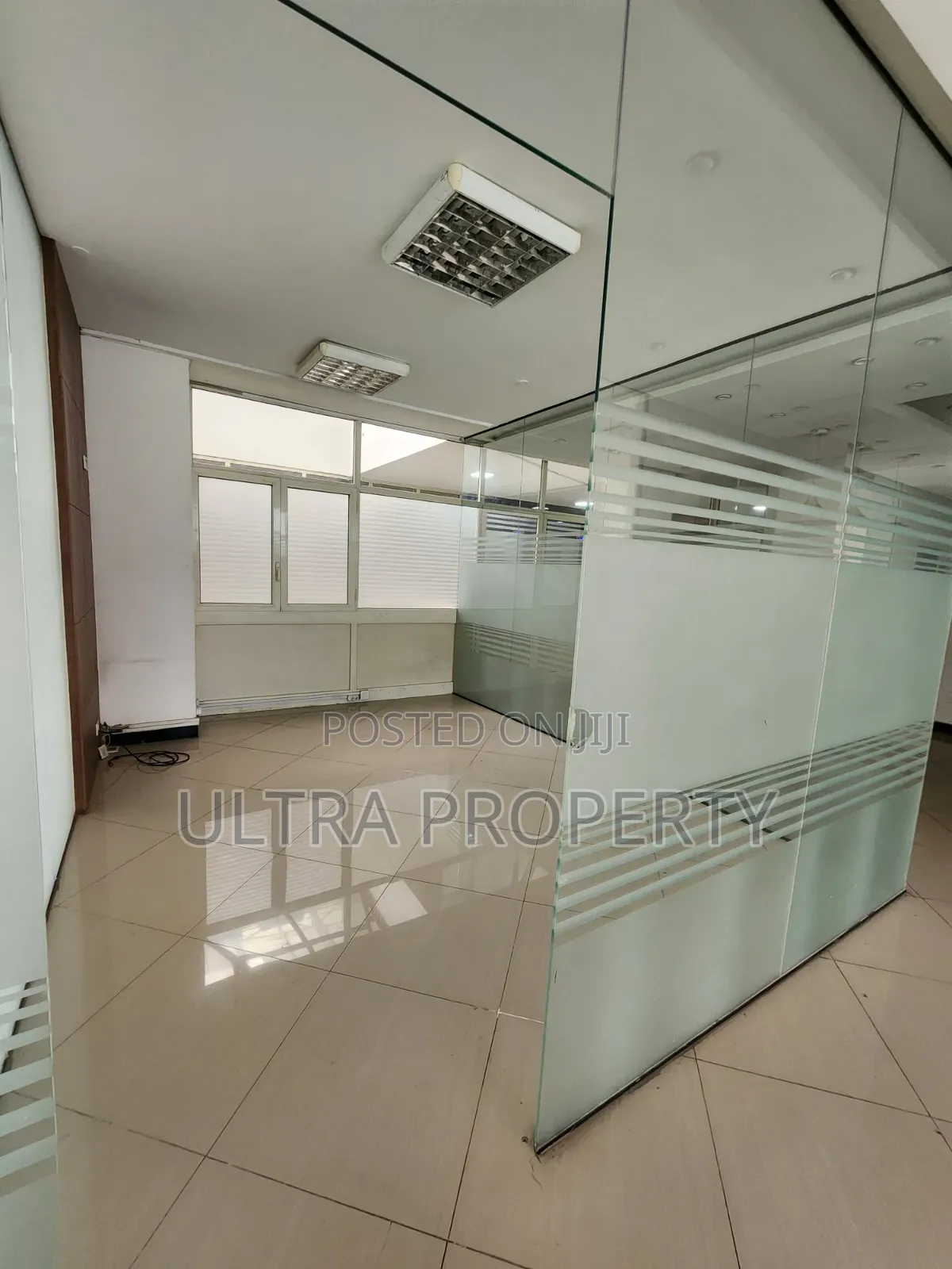 Ultra Luxury Office