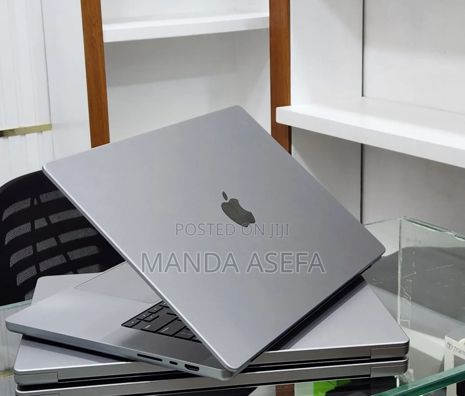 New Laptop Apple MacBook Pro M1 32GB Apple M1 Pro SSD 512GB