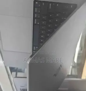 New Laptop Apple MacBook Pro M1 32GB Apple M1 SSD 1T