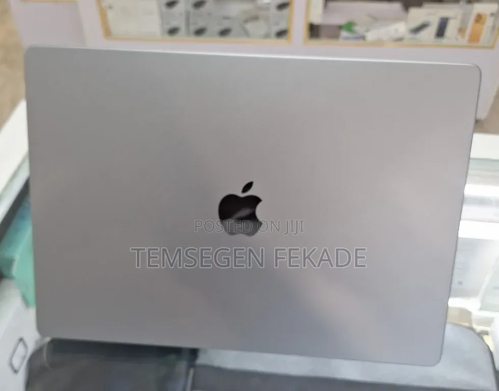 New Laptop Apple MacBook Pro 2021 M1 32GB Apple M1 Pro SSD 1T
