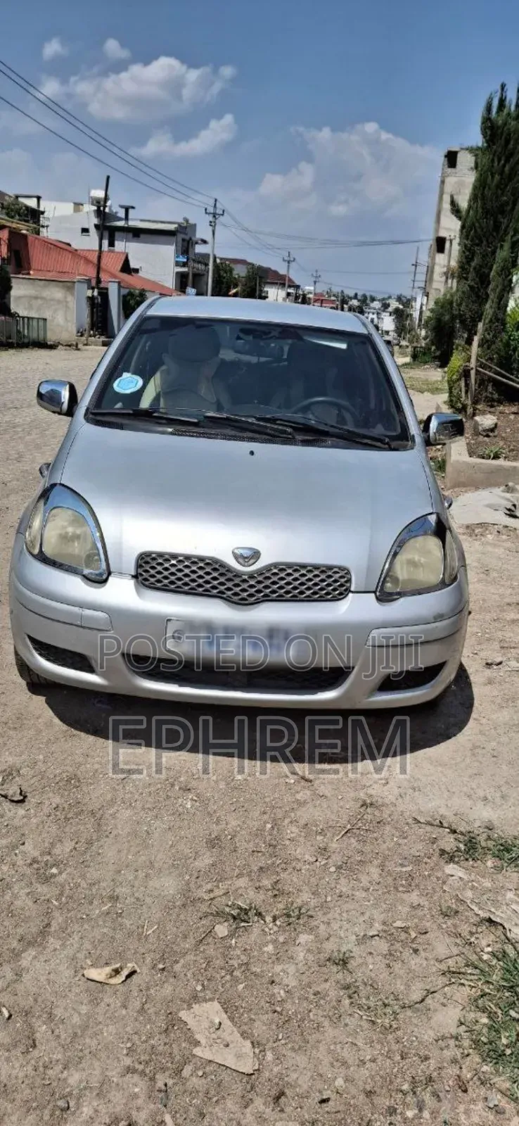 Toyota Vitz 2004 Silver