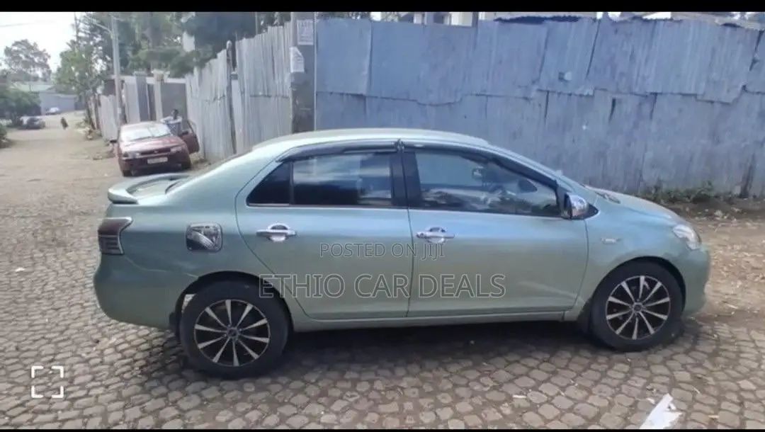 Toyota Yaris 2008 Green