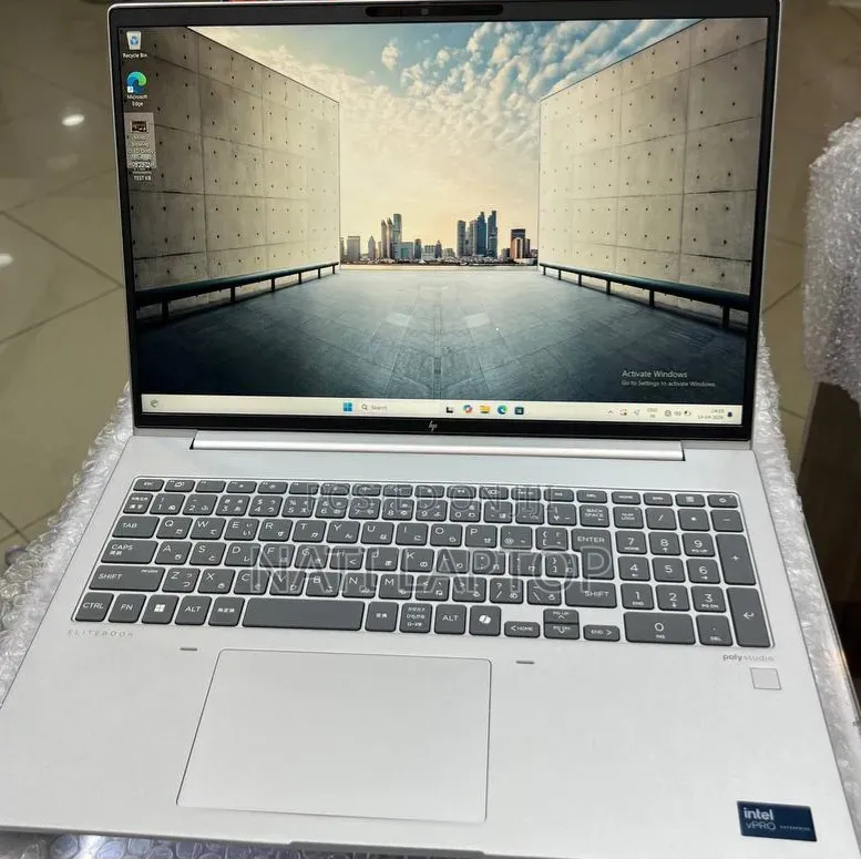 New Laptop HP 16GB Intel Core Ultra 7 SSD 512GB