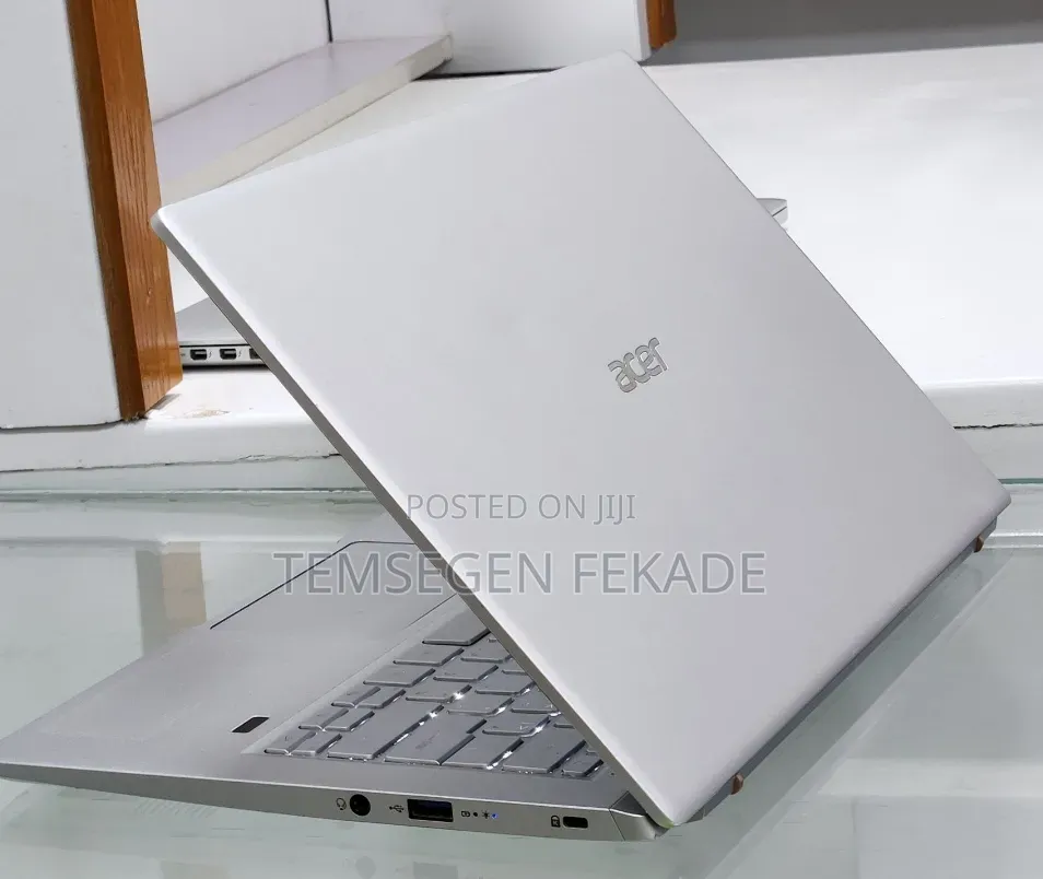 New Laptop Acer 8GB Intel Core i5 SSD 512GB