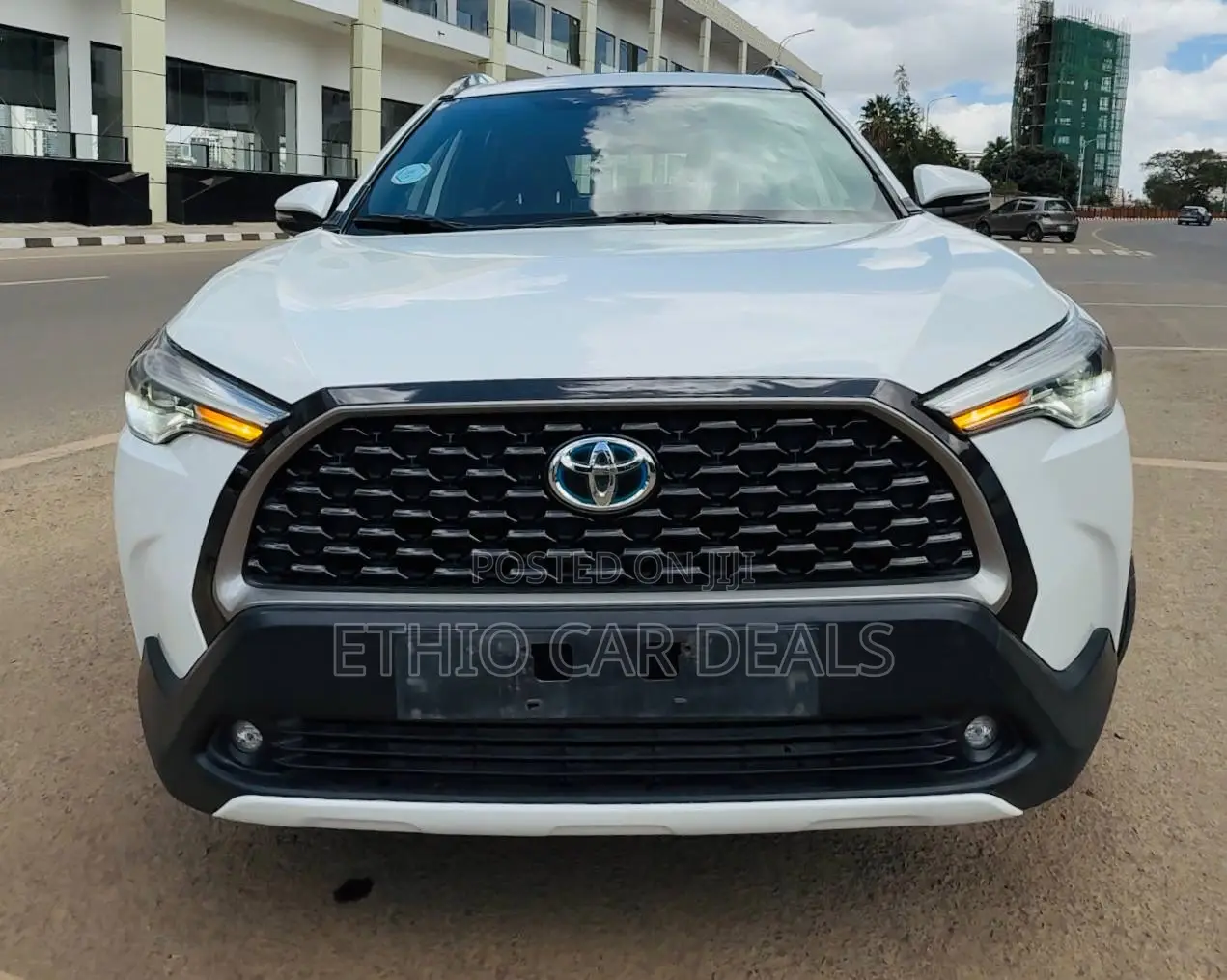 Toyota Corolla Cross Hybrid 2023 White