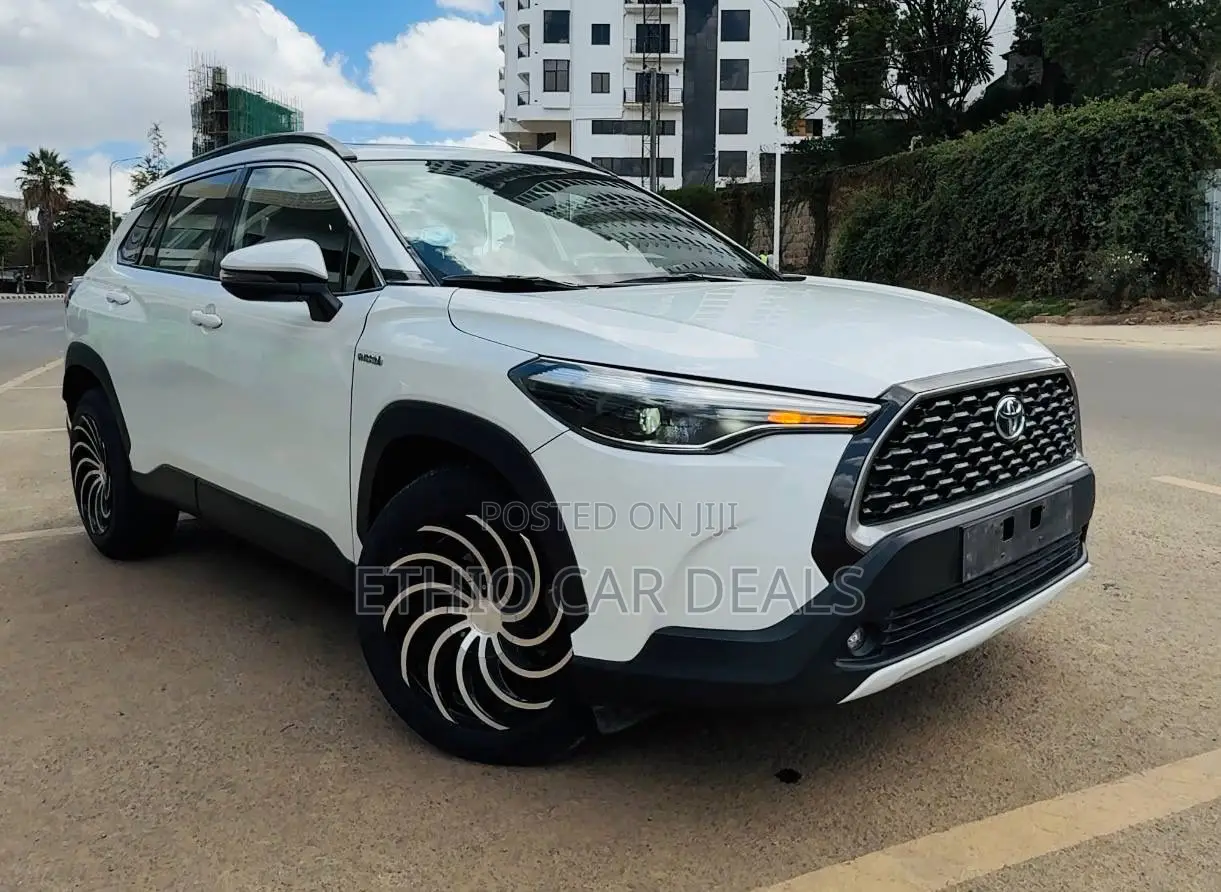 Toyota Corolla Cross Hybrid 2023 White