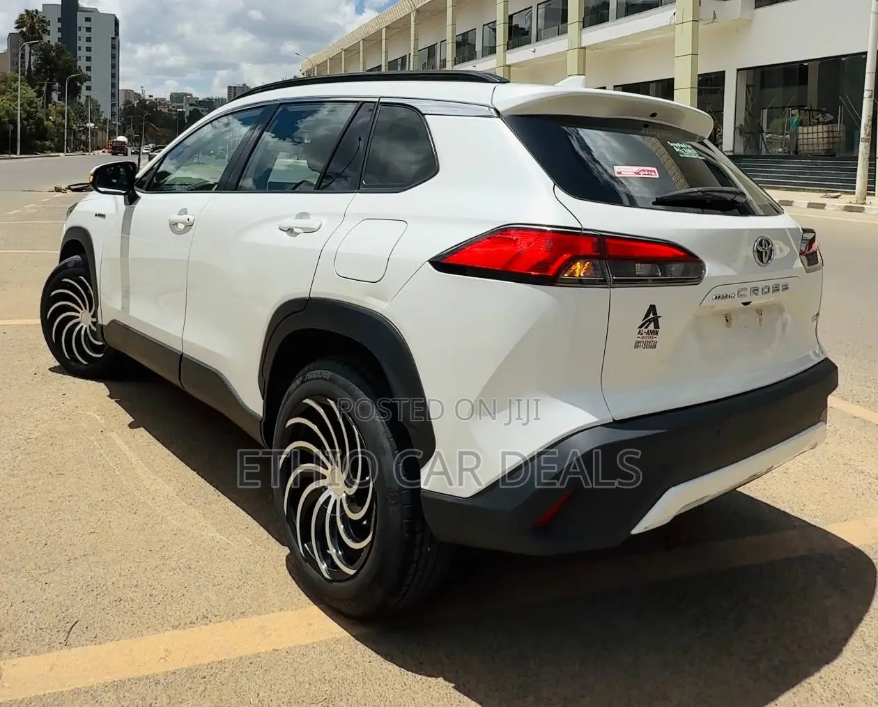 Toyota Corolla Cross Hybrid 2023 White