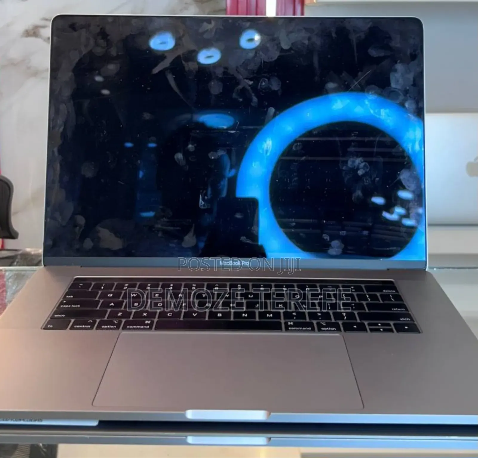 New Laptop Apple MacBook Pro 2018 16GB Intel Core i7 SSD 512GB