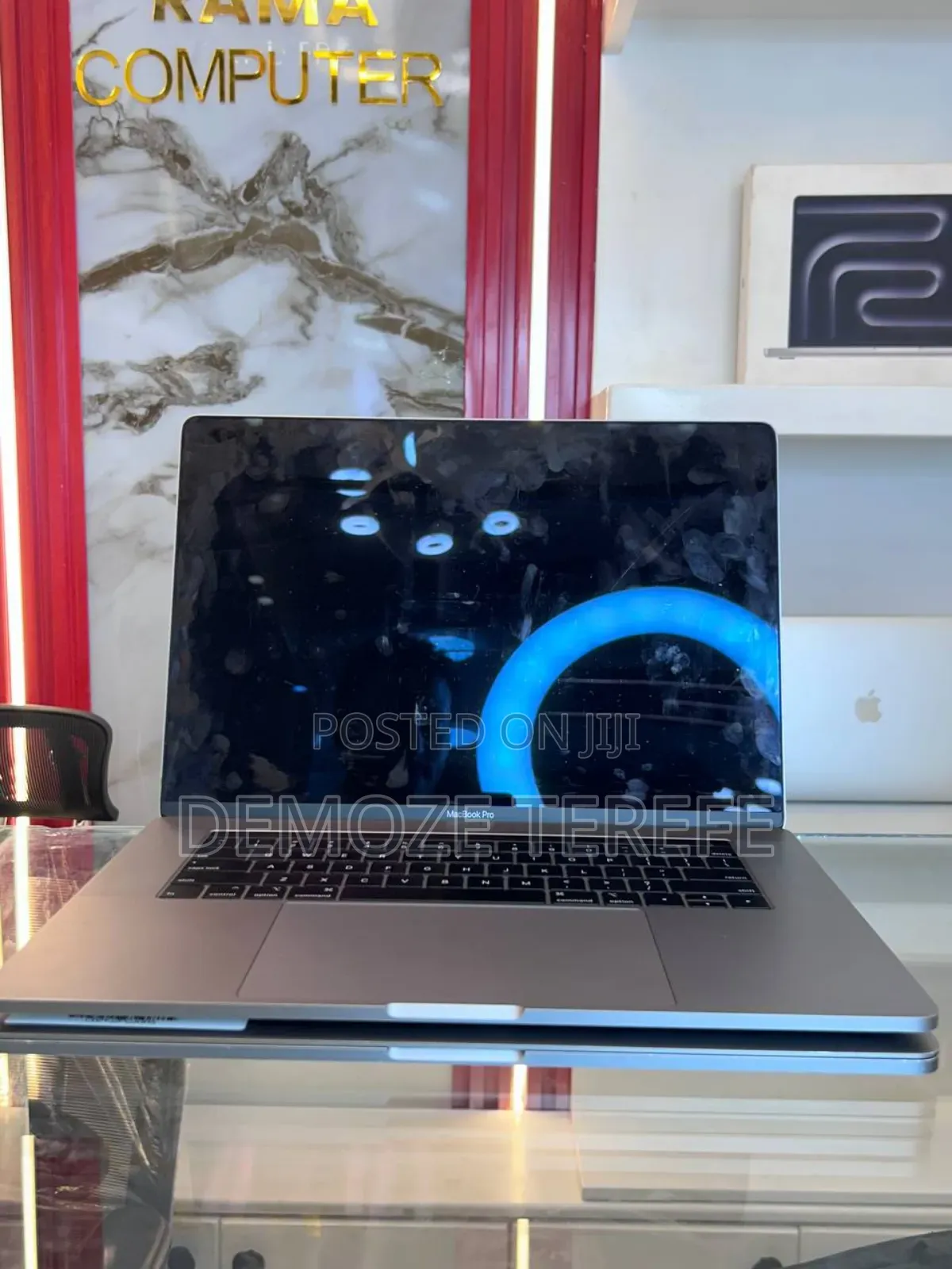 New Laptop Apple MacBook Pro 2018 16GB Intel Core i7 SSD 512GB