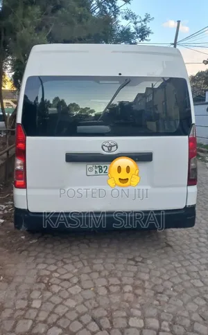 Toyota Grand HiAce 2019 White