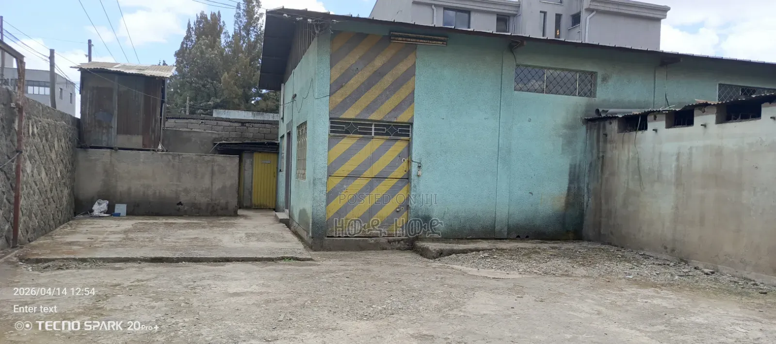 የሚሸጥ መጋዝን ጎተራ ካዲስኮ