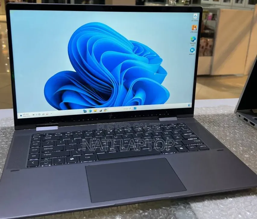 New Laptop HP 16GB Intel Core Ultra 7 SSD 1T