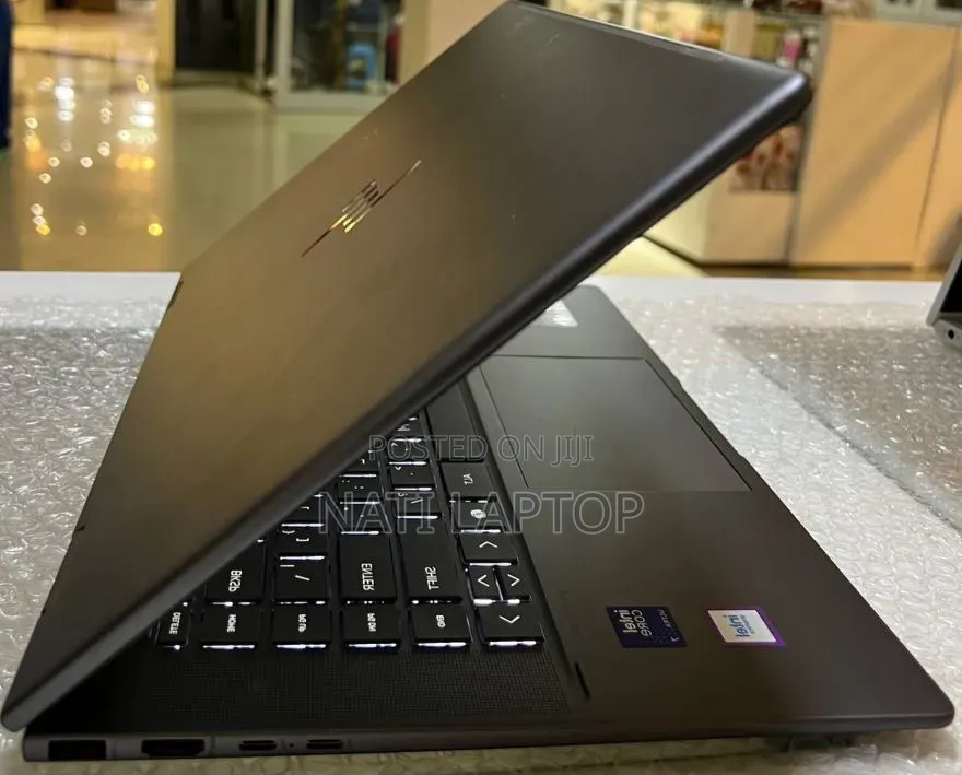 New Laptop HP 16GB Intel Core Ultra 7 SSD 1T