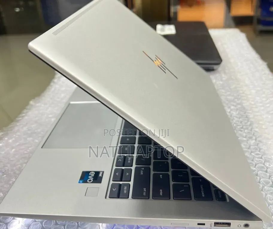 New Laptop HP EliteBook 840 G9 16GB Intel Core i7 SSD 512GB
