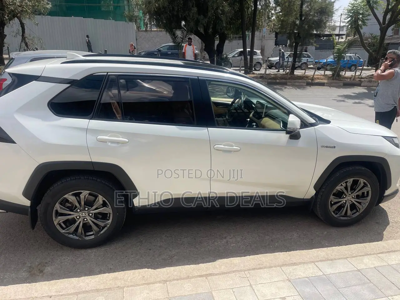 Toyota RAV4 2022 White