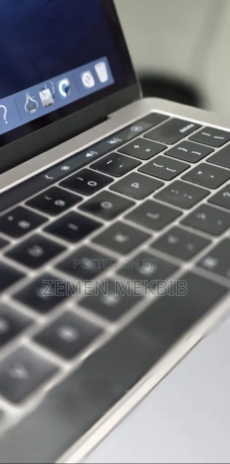 New Laptop Apple MacBook Pro 2019 16GB Intel Core i5 SSD 256GB