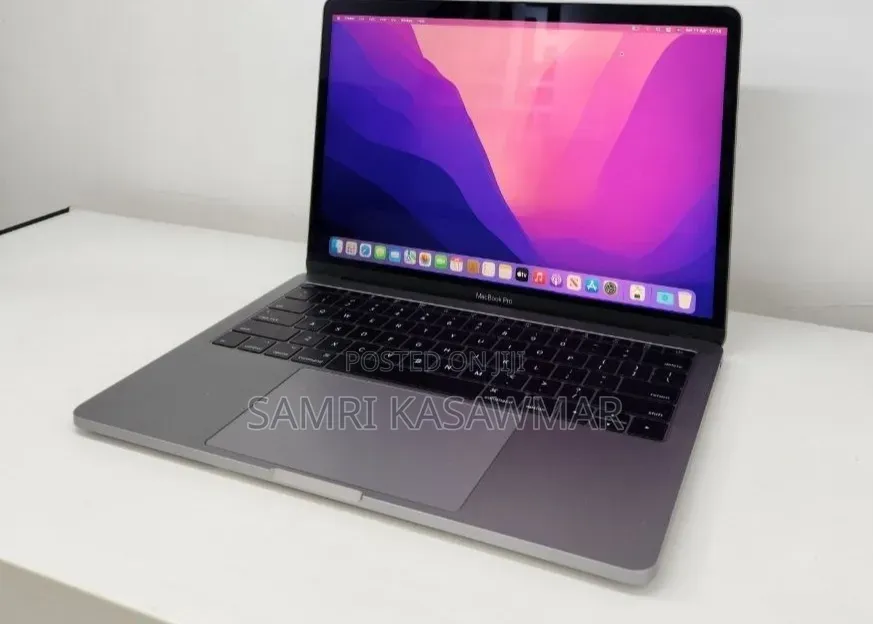 New Laptop Apple MacBook Pro 2017 8GB Intel Core i5 SSD 128GB