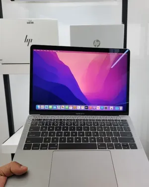 New Laptop Apple MacBook Pro 2017 8GB Intel Core i5 SSD 128GB