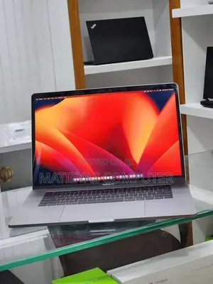 New Laptop Apple MacBook Pro 2017 16GB Intel Core i7 SSD 512GB
