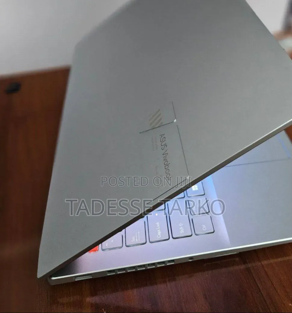 New Laptop Asus VivoBook 15 X505BA 16GB Intel Core i5 SSD 512GB