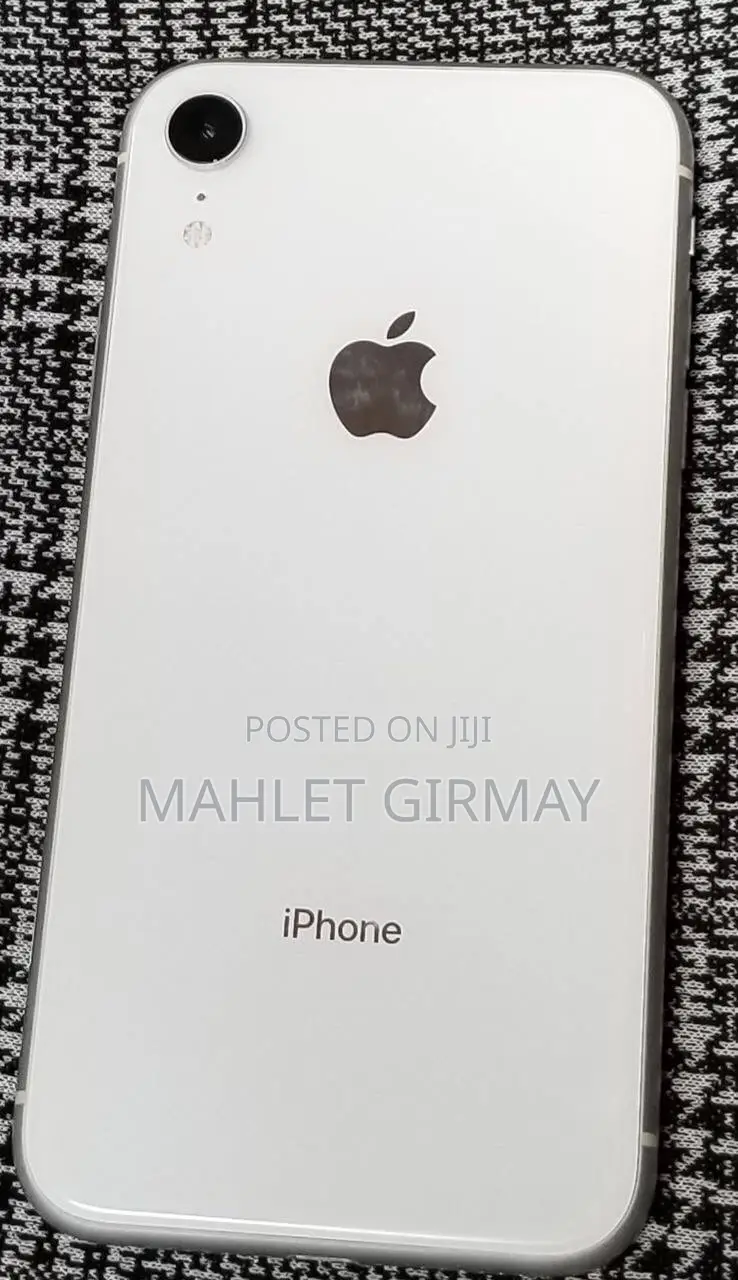 Apple XR 64 GB White