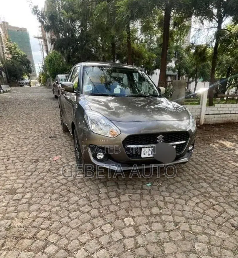 Suzuki Swift 2022 Gray