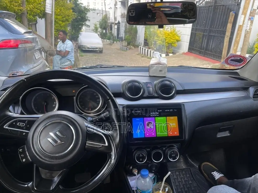 Suzuki Swift 2022 Gray