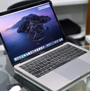 New Laptop Apple MacBook Pro 2019 16GB Intel Core i5 SSD 256GB