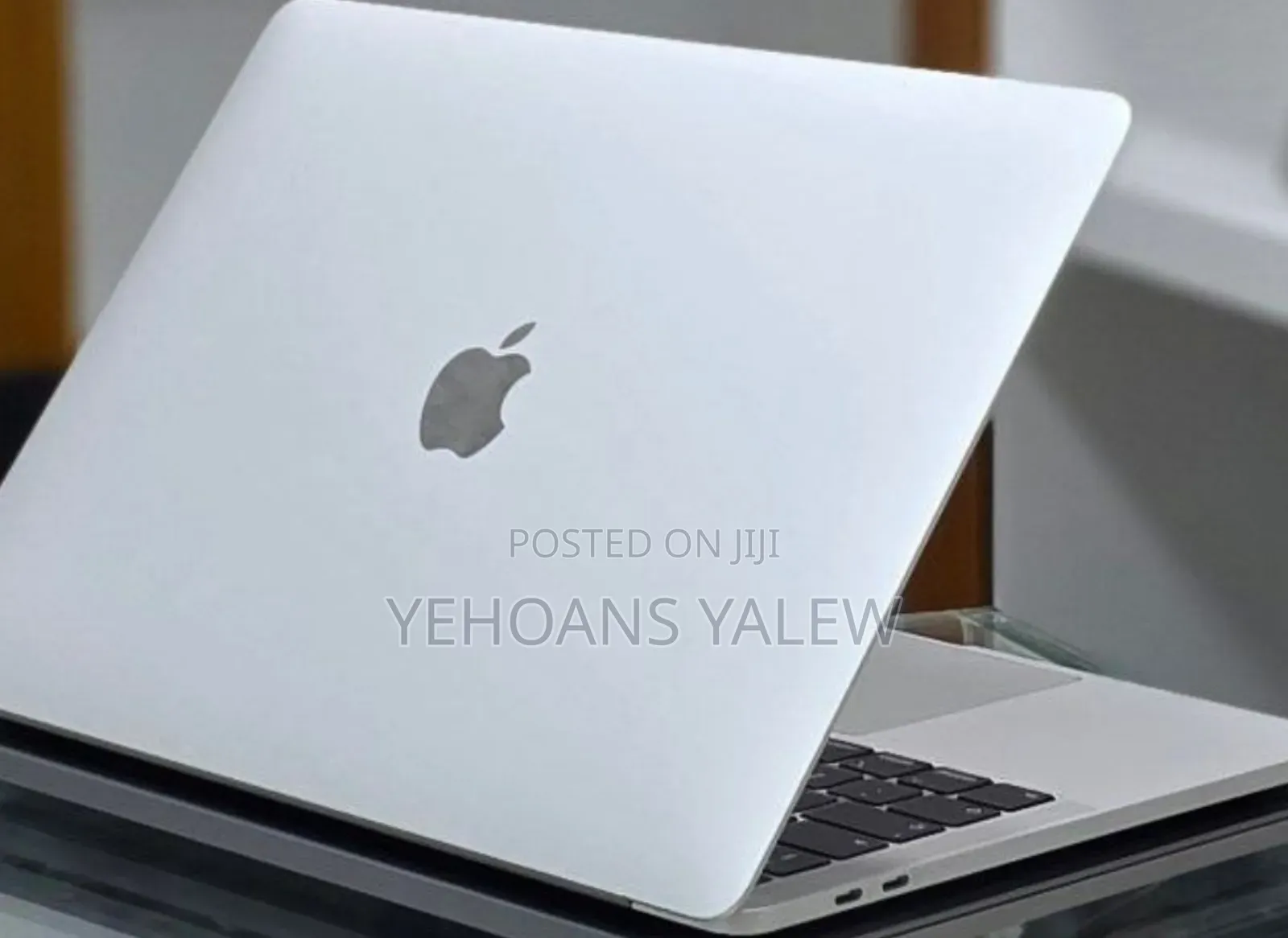 New Laptop Apple MacBook Pro 2019 16GB Intel Core i7 SSD 256GB