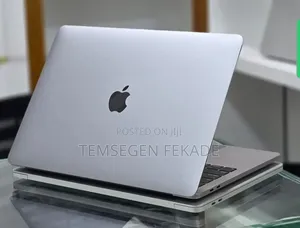 New Laptop Apple MacBook Pro 2019 16GB Intel Core i5 SSD 256GB
