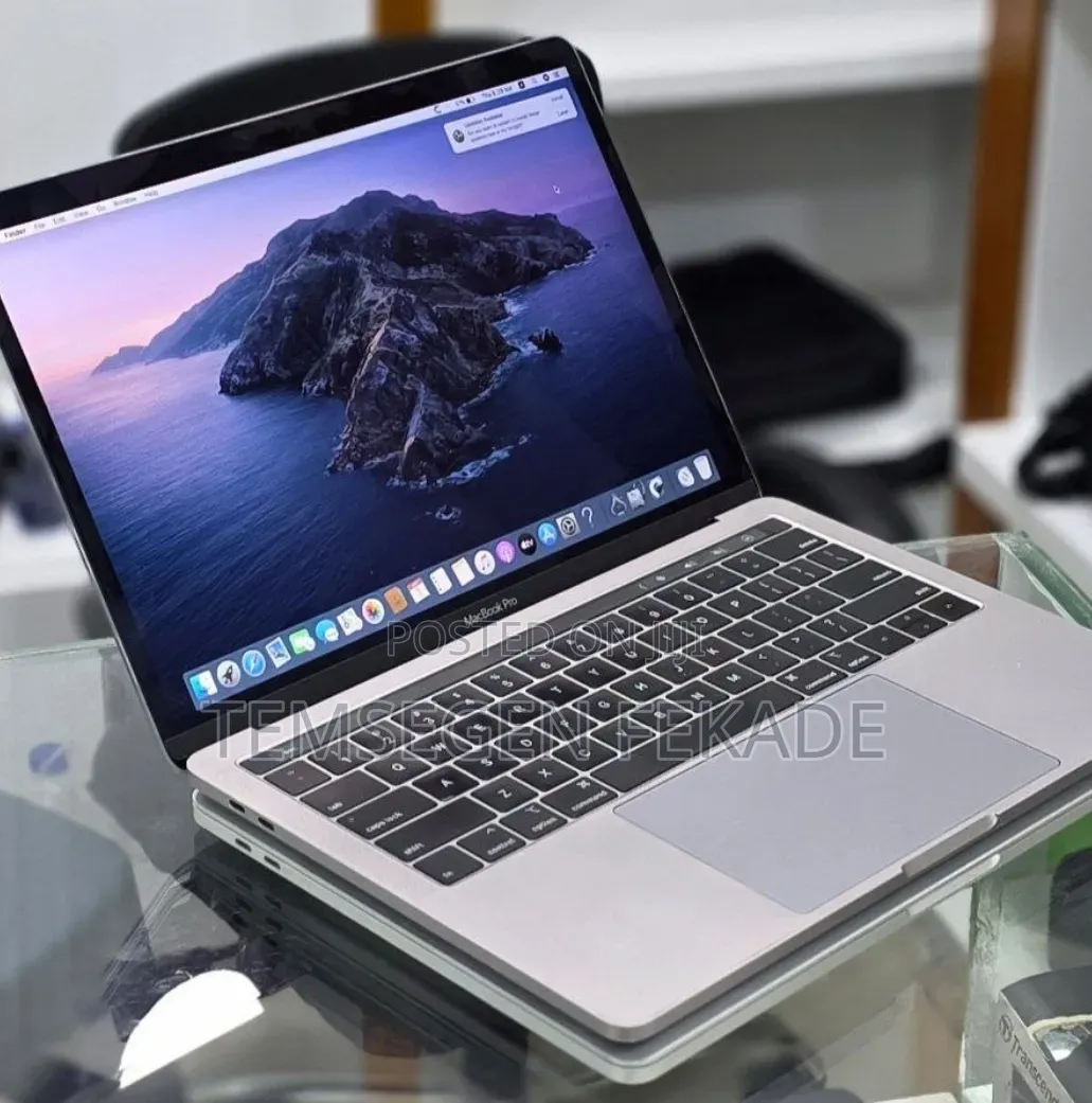 New Laptop Apple MacBook Pro 2019 16GB Intel Core i5 SSD 256GB