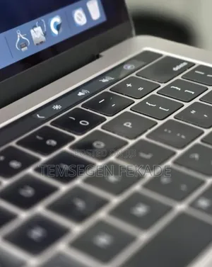 New Laptop Apple MacBook Pro 2019 16GB Intel Core i5 SSD 256GB