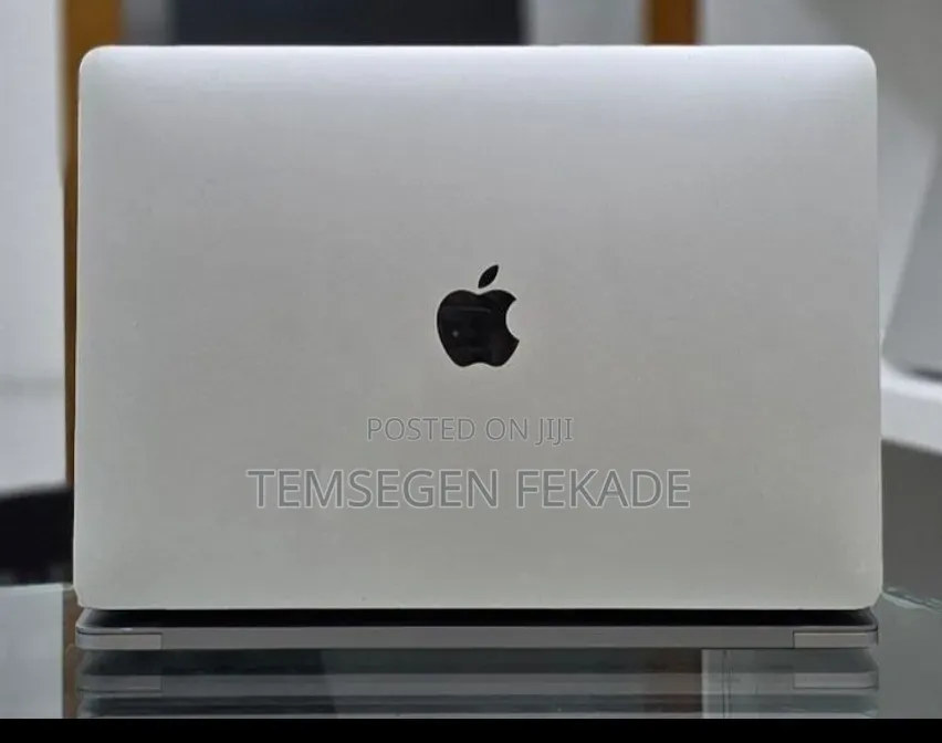New Laptop Apple MacBook Pro 2019 16GB Intel Core i7 SSD 256GB
