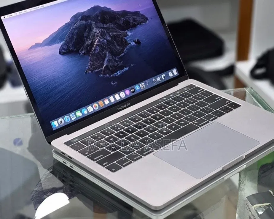 New Laptop Apple MacBook Air 2019 16GB Intel Core i5 SSD 256GB