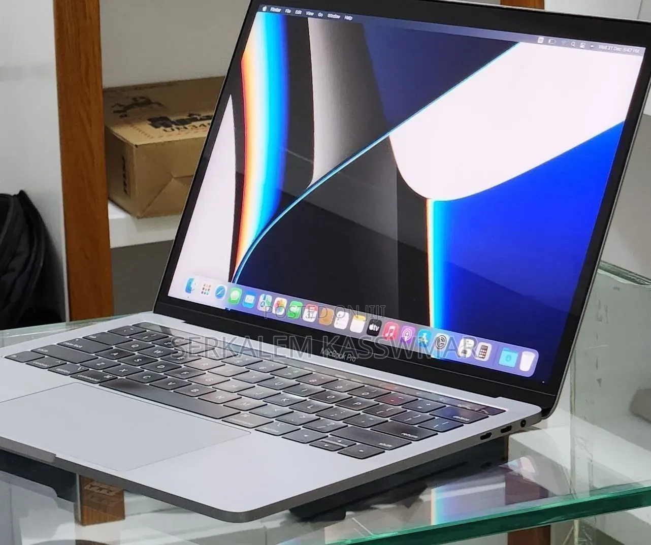 New Laptop Apple MacBook Pro 2019 16GB Intel Core i7 SSD 1T