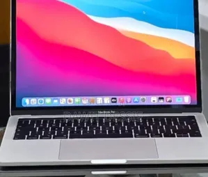 New Laptop Apple MacBook Pro 2019 16GB Intel Core i7 SSD 256GB