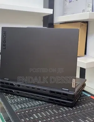 New Laptop Lenovo Legion Pro 7 48GB Intel Core i9 SSD 1T