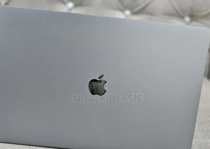 New Laptop Apple MacBook Pro 2019 32GB Intel Core i9 SSD 1T