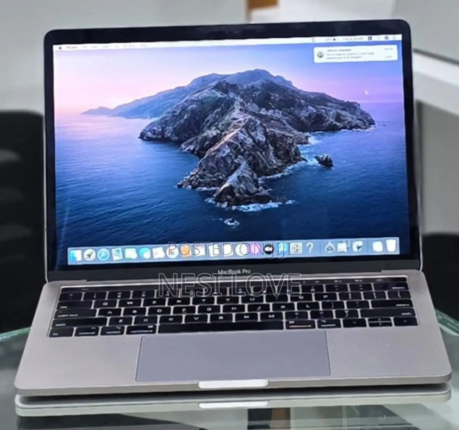 New Laptop Apple MacBook Pro 2019 16GB Intel Core i5 SSD 256GB